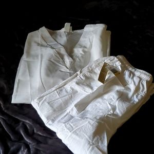 White Scrub top and white capris